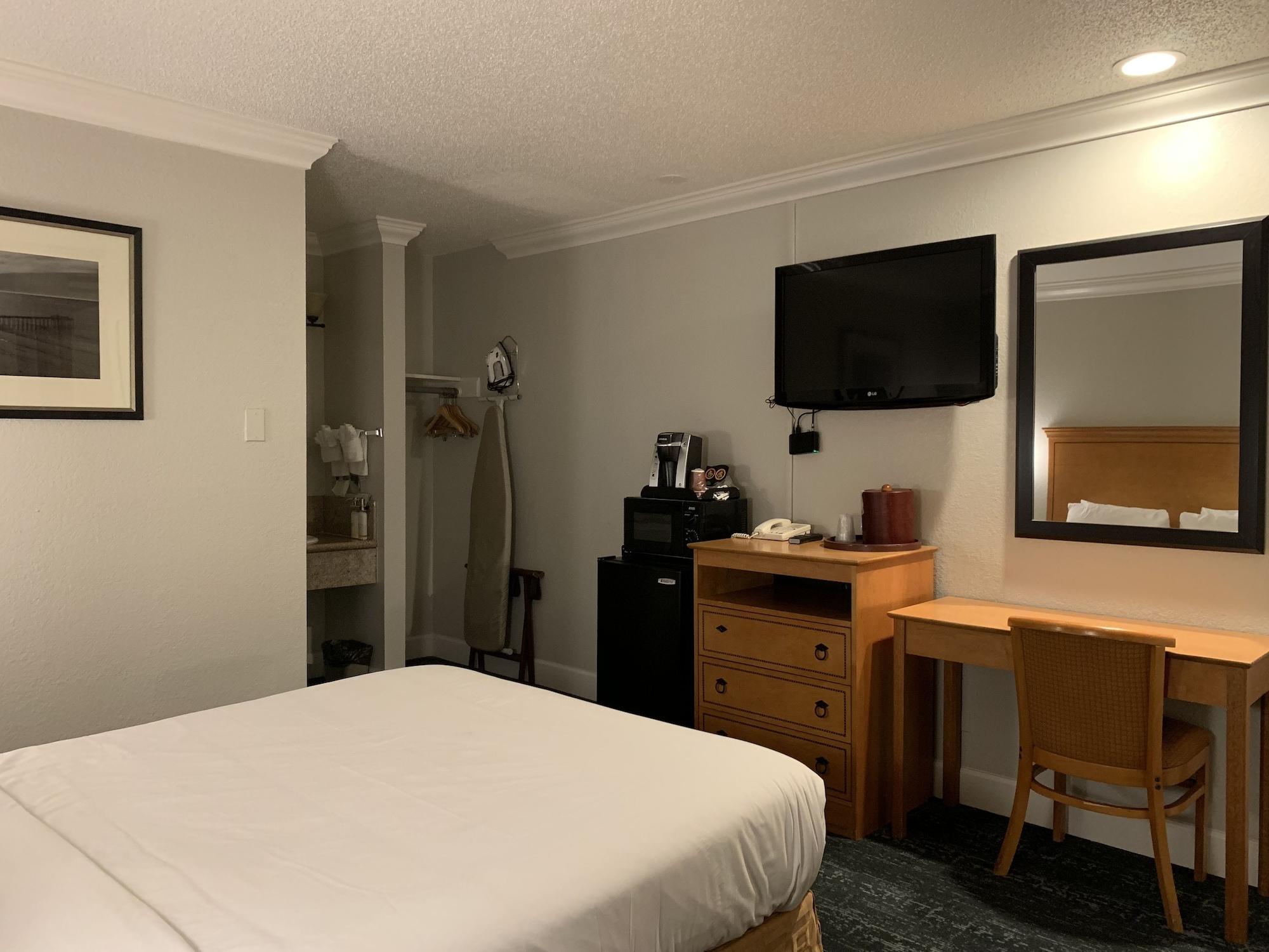Stargazer Inn And Suites Monterey Exteriér fotografie