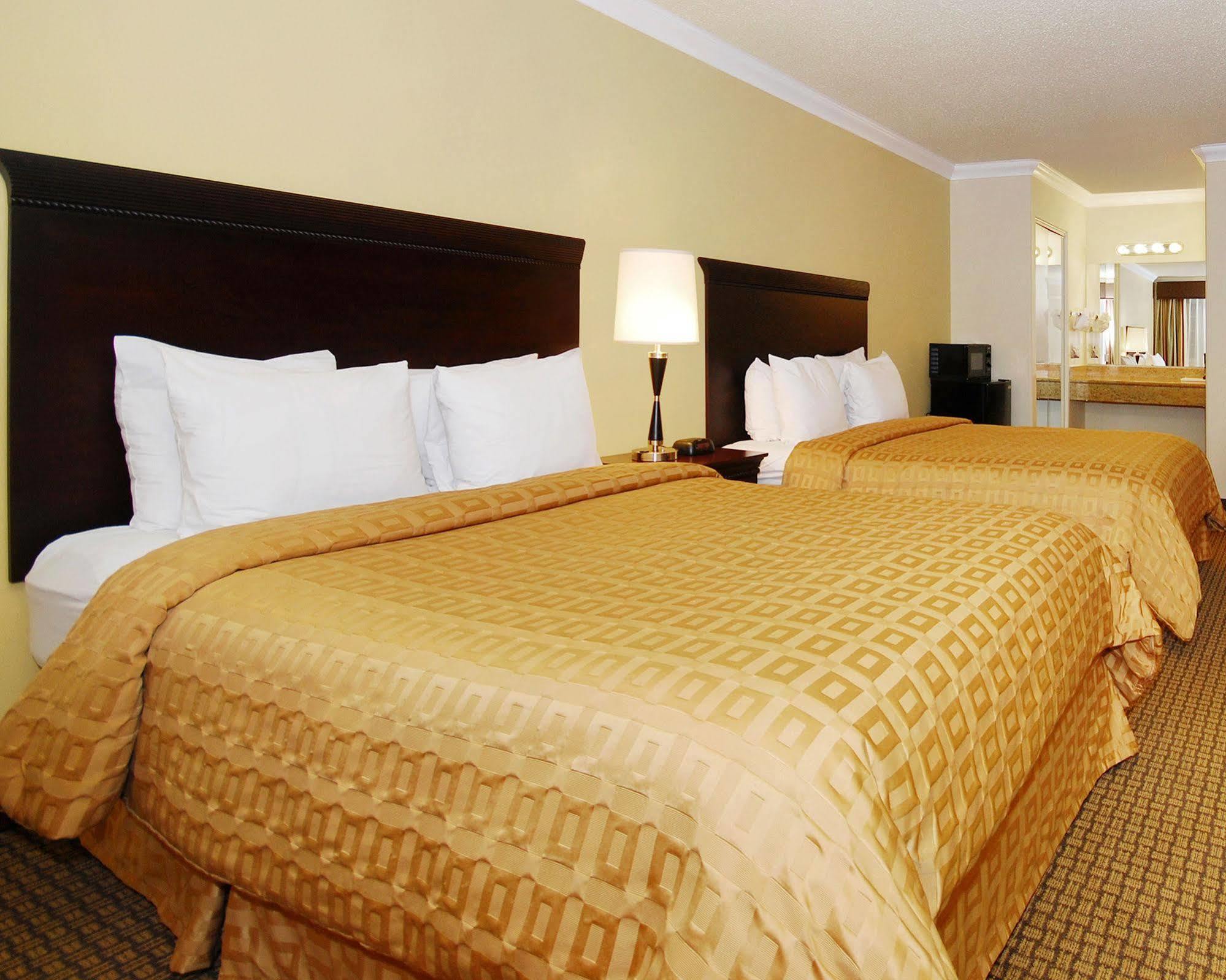 Stargazer Inn And Suites Monterey Exteriér fotografie